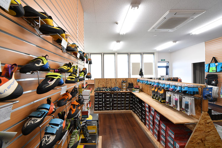 ボルダリングジム KO-WALL 三重店のショップ